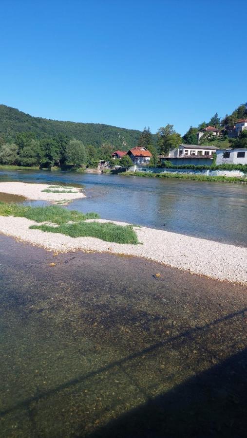 Apartman Mely Kulen Vakuf Exterior foto